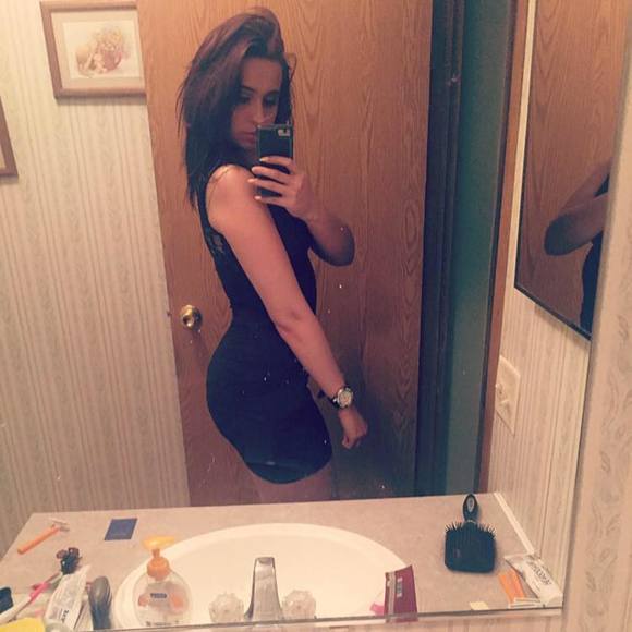 Meet your Posher, Kylee - Picture 1 of 1